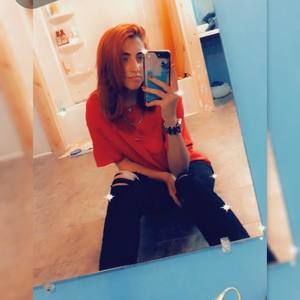 Meet your Posher, Kelli